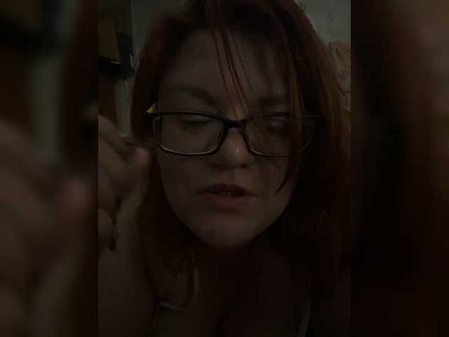 Valentinaweow online show from August 8, 9:15 pm