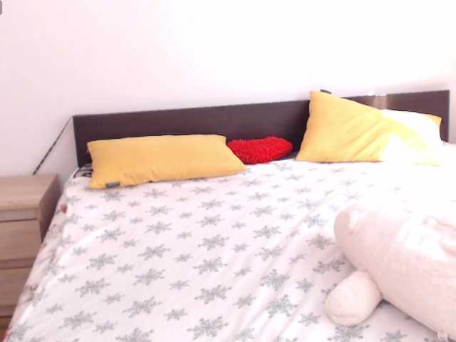 ValeriaFoxx online show from August 12, 5:43 am