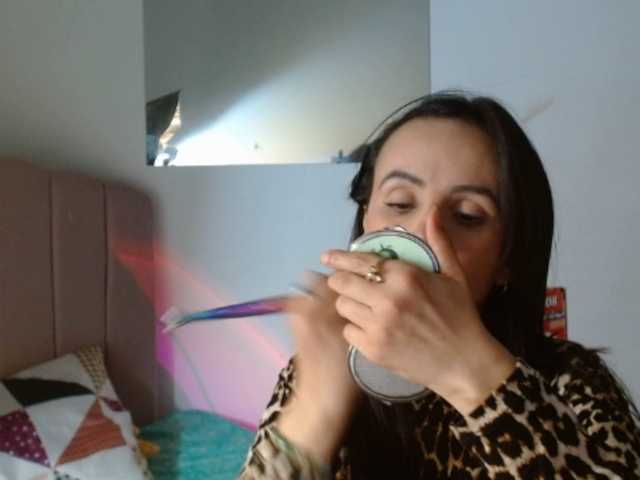 ValeriaGomezz online show from April 30, 6:11 pm