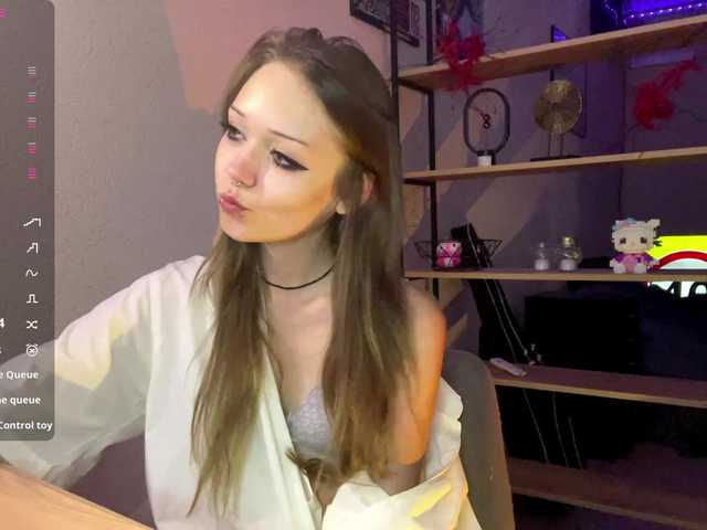 ValeriaHova online show from August 12, 11:40 pm