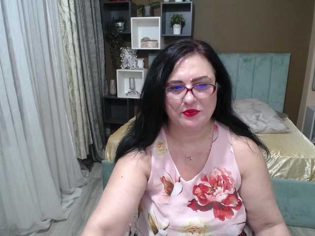 ValerieSmiths online show from August 5, 11:30 am