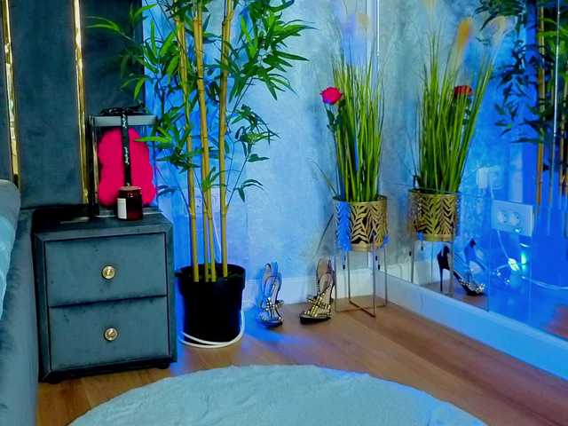ValeryEvan online show from August 14, 11:30 pm