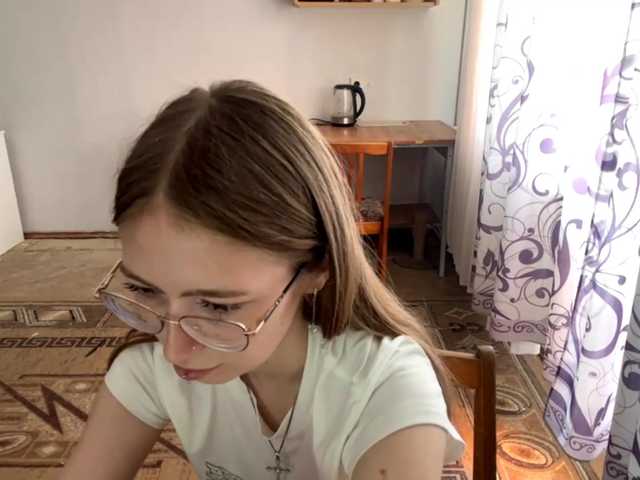 VelvetCash online show from August 9, 6:31 pm