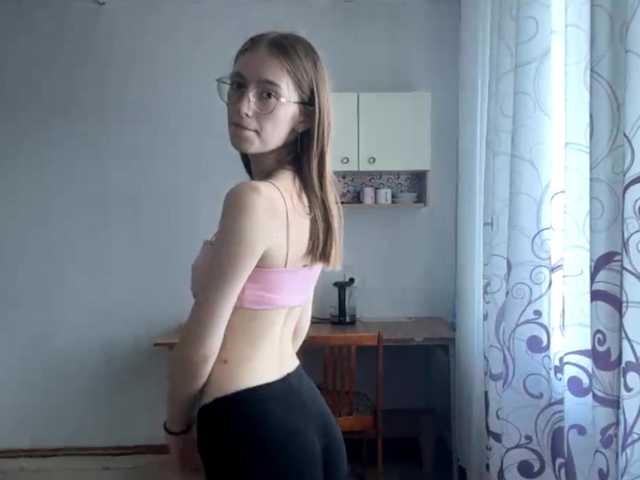 VelvetCash online show from August 10, 1:23 pm