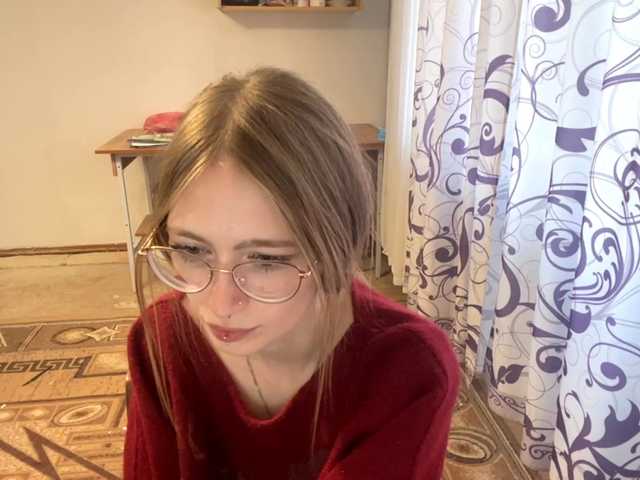 VelvetCash online show from August 14, 2:32 pm