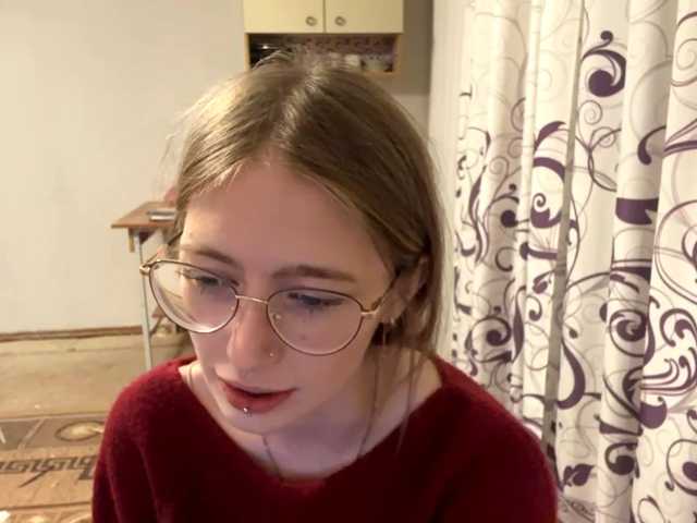 VelvetCash online show from August 15, 4:44 pm