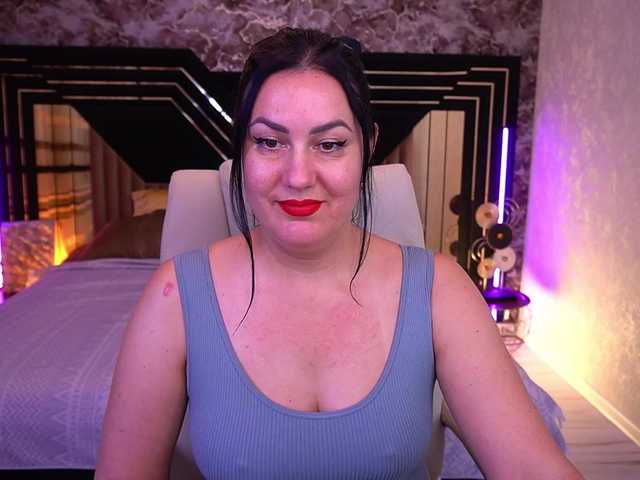 VelvetLuck online show from July 28, 4:24 pm
