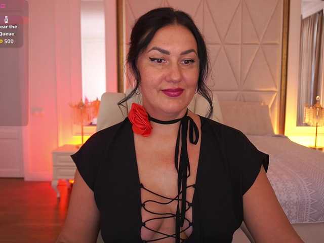 VelvetLuck online show from August 14, 2:32 pm