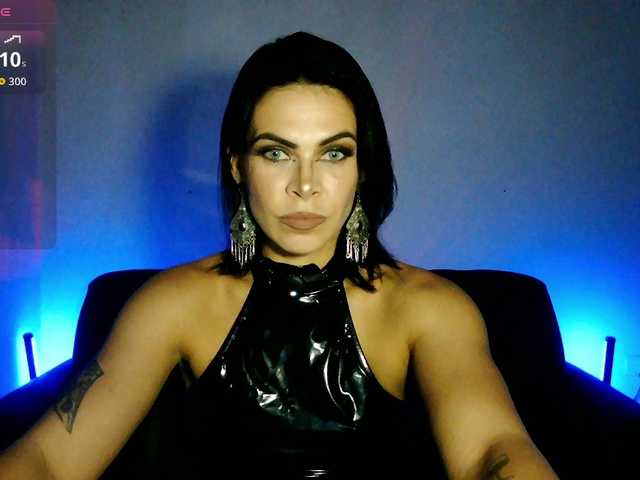 VeronnaInk1 online show from August 14, 9:29 pm