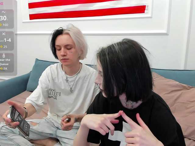VeryRareTwix online show from June 18, 7:47 pm