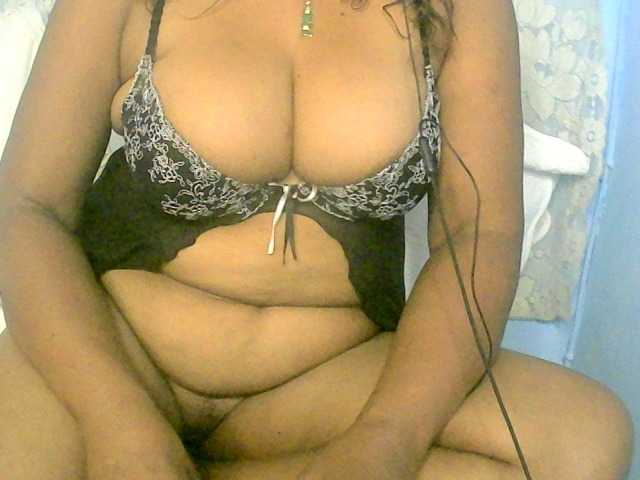 Vicky20a online show from August 3, 2:40 am