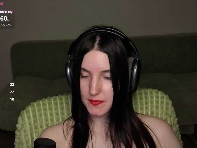 Victoria Winters online show from August 3, 4:03 pm