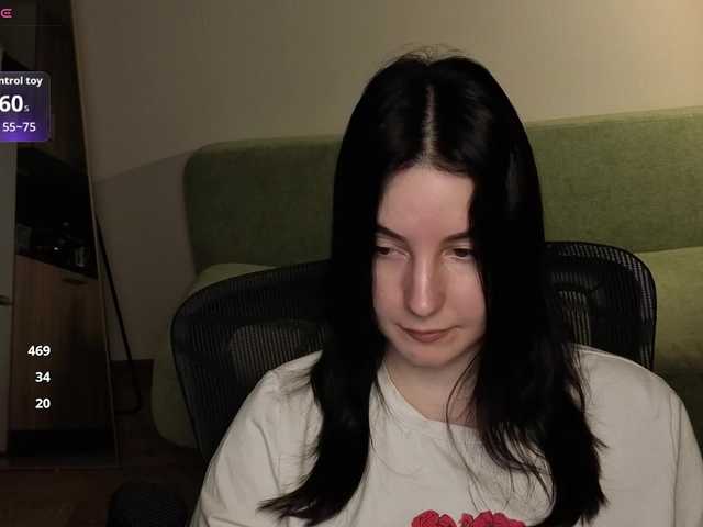 Victoria Winters online show from August 8, 6:52 pm