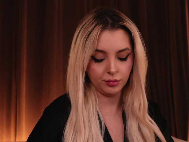 VictoriaDaeva online show from August 13, 12:57 am