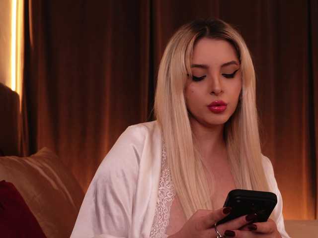 VictoriaDaeva online show from August 14, 10:24 pm
