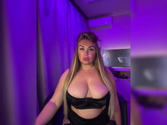 VictoriaFoxxx online show from August 11, 8:11 pm