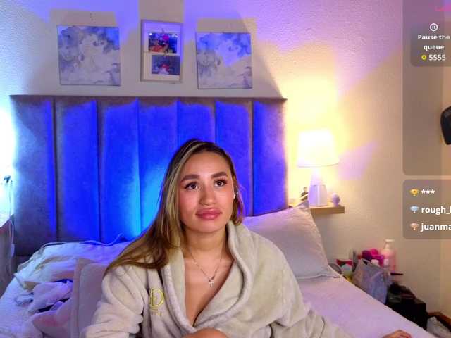 VictoriaHils online show from August 7, 3:28 am