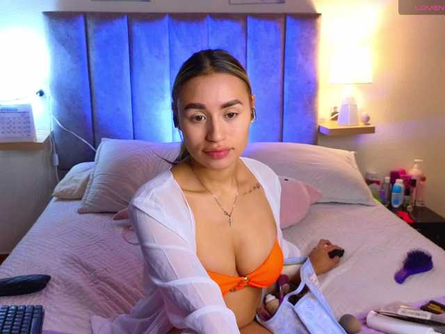 VictoriaHils online show from August 10, 1:07 am