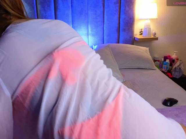 VictoriaHils online show from August 10, 2:13 am