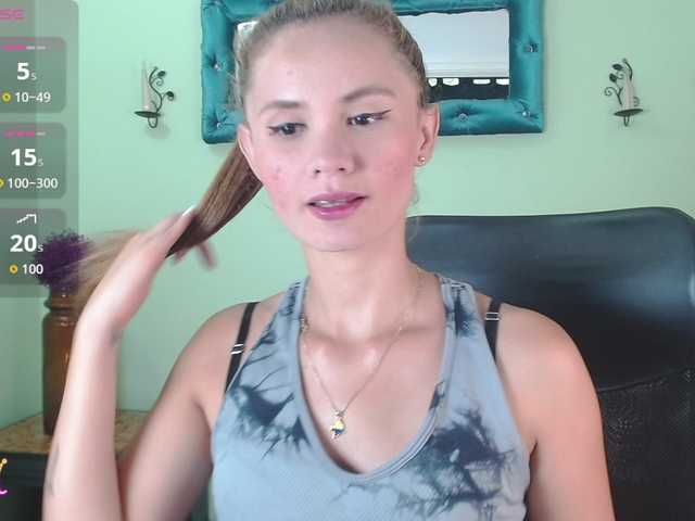 VictoriaJones- online show from August 4, 7:22 pm