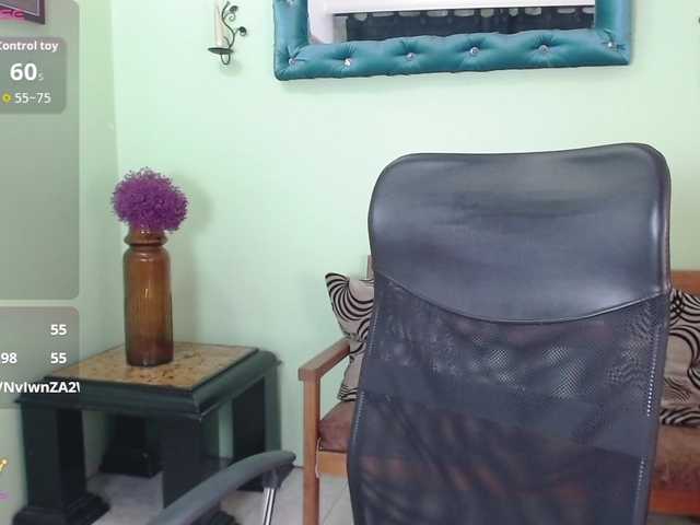 VictoriaJones- online show from August 6, 10:31 pm