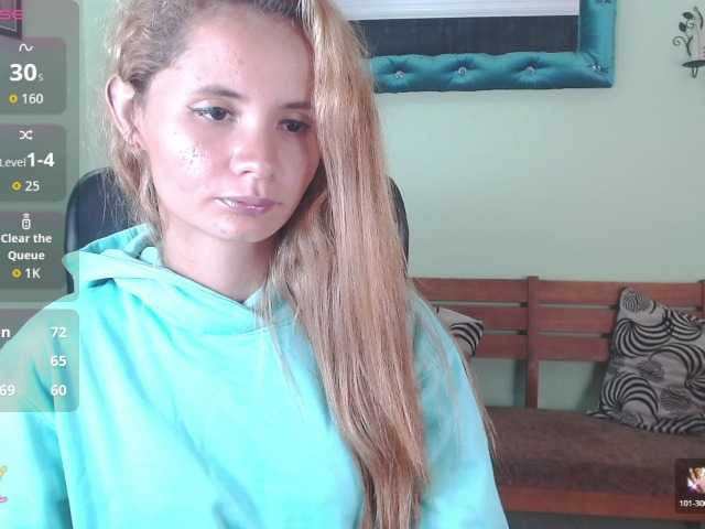 VictoriaJones- online show from August 17, 11:10 pm