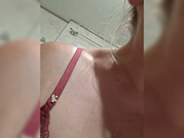 Vika211 online show from August 7, 8:42 pm