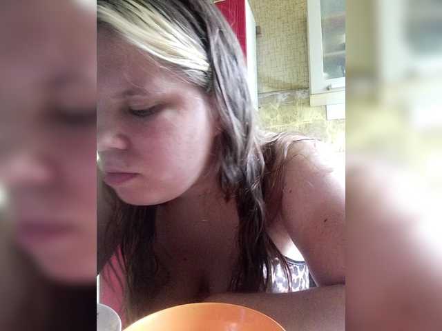 Vikki3011 online show from August 2, 11:28 am