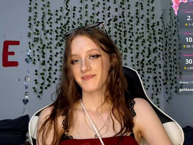 VikkiShon online show from August 5, 6:28 pm