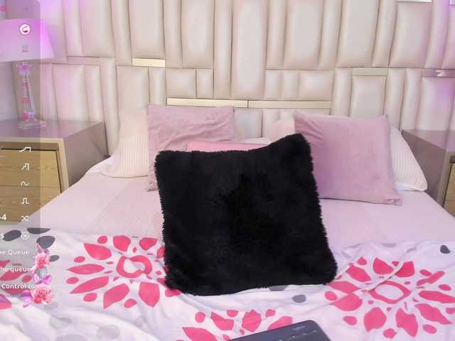 VioletaLane online show from May 30, 9:27 pm