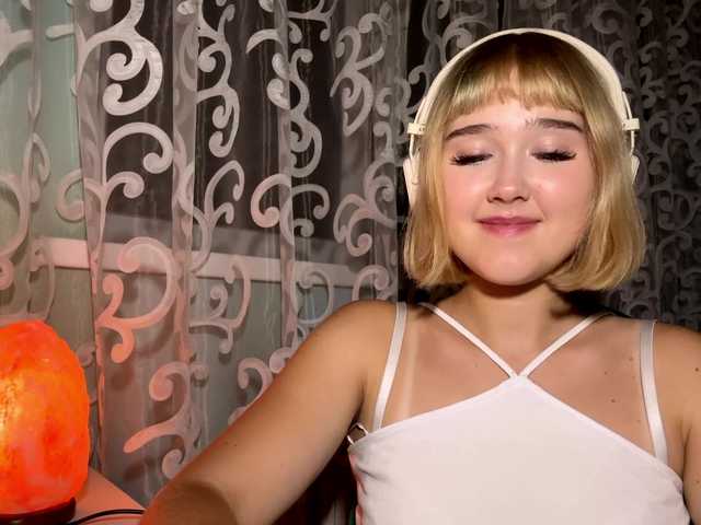 VivienaRoyze online show from August 10, 11:06 pm