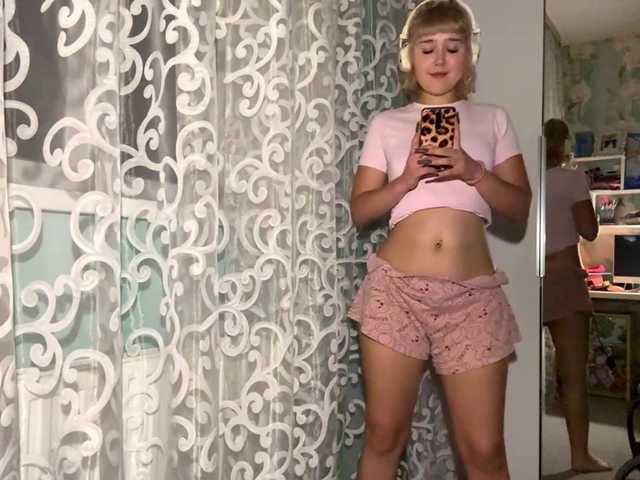 VivienaRoyze online show from August 13, 11:19 pm