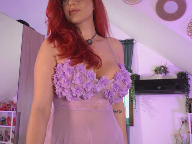 VixenIvy online show from August 5, 7:50 am