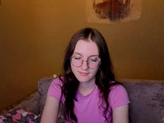 VixenLight online show from March 12, 3:20 pm
