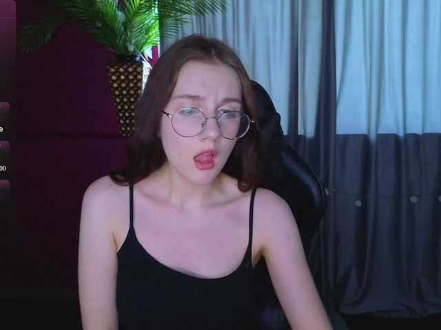 VixenLight online show from March 19, 12:08 pm