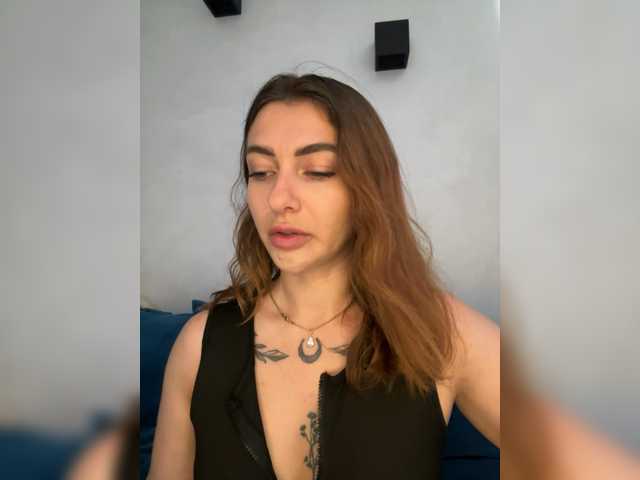 WILDGIRL online show from August 7, 6:24 am
