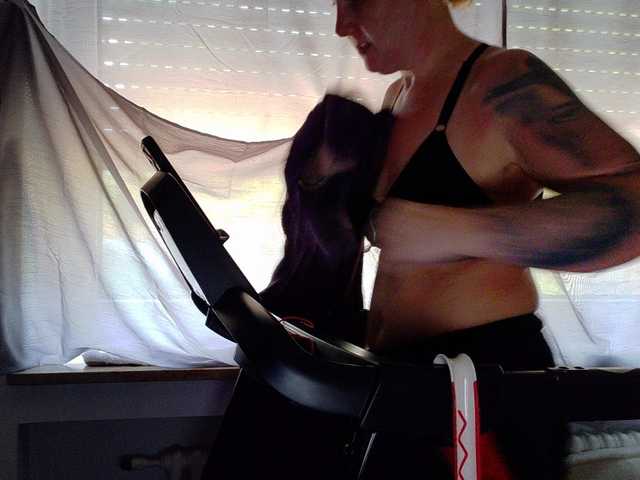 Wetgerman2 online show from August 5, 12:25 pm