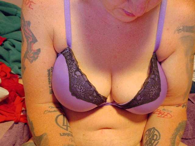 Wetgerman2 online show from August 12, 10:34 pm