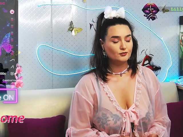 WickedButShy online show from August 8, 12:05 pm