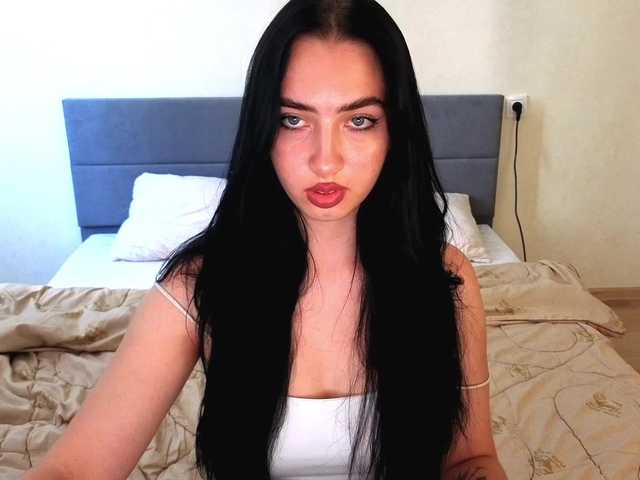 WildKittenX online show from August 7, 7:52 am