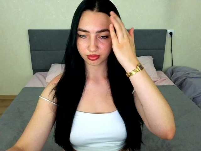 WildKittenX online show from August 11, 6:37 am