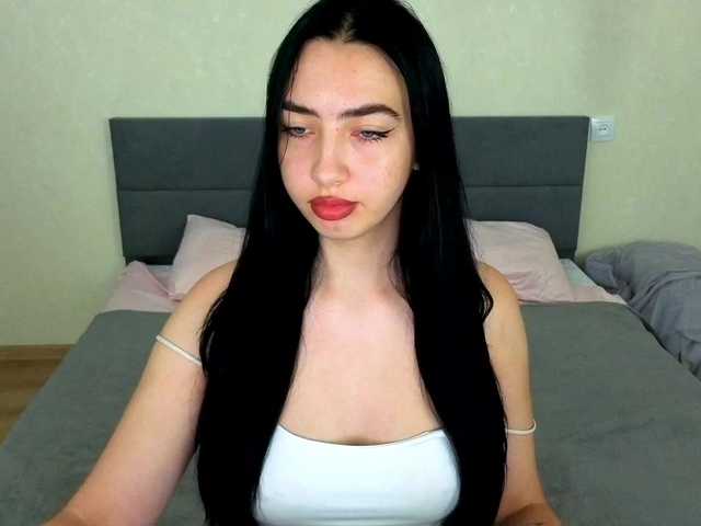 WildKittenX online show from August 13, 5:10 am
