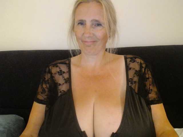 XXNikkie online show from July 18, 9:27 pm
