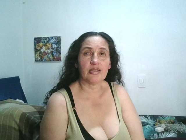 Ximenajimenez online show from August 4, 11:57 pm