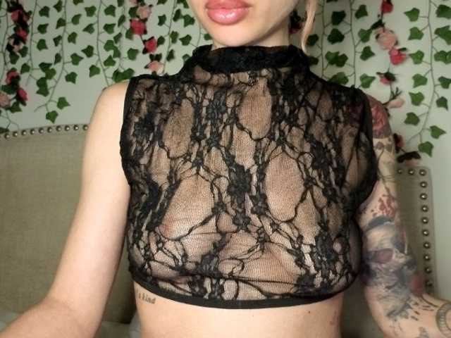 Xoxcat online show from July 24, 3:31 am