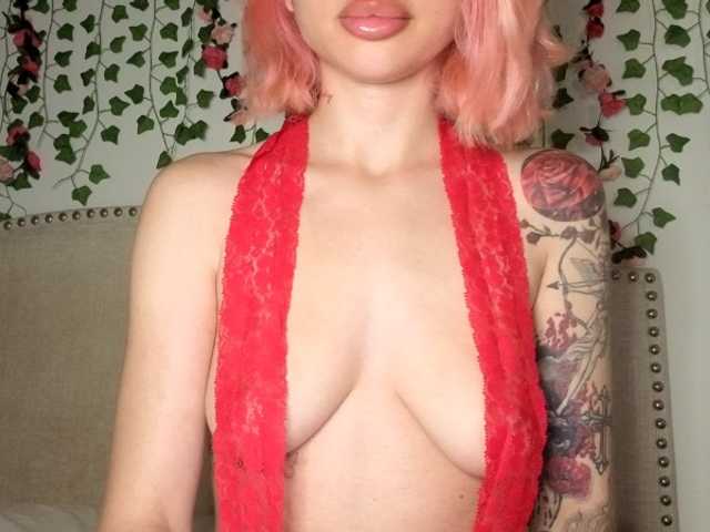 Xoxcat online show from July 26, 7:02 am