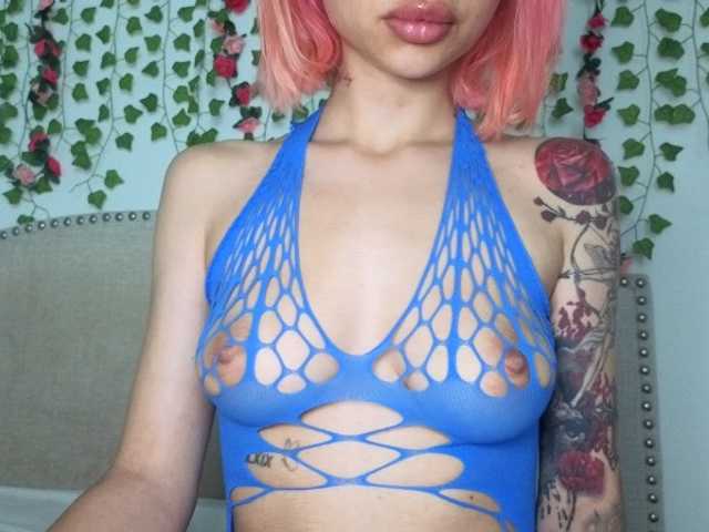 Xoxcat online show from July 29, 8:05 pm