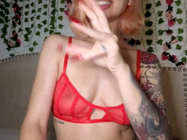 Xoxcat online show from August 15, 7:23 am