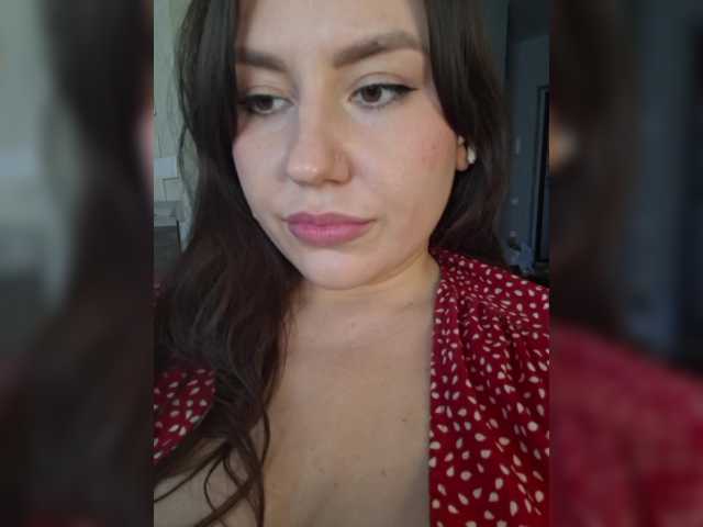 YoungMilf online show from August 7, 4:56 am