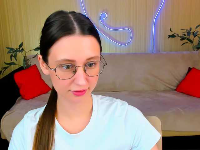 YourLovellyStory online show from July 4, 3:14 pm